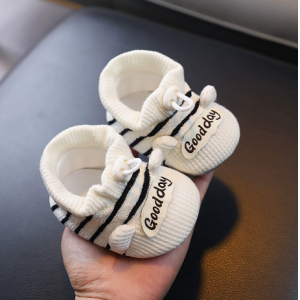 Printemps automne hommes femmes b&eacute;b&eacute; chaussures b&eacute;b&eacute; anti - chute fines chaussettes respirantes 0 - 1 ans semelle souple